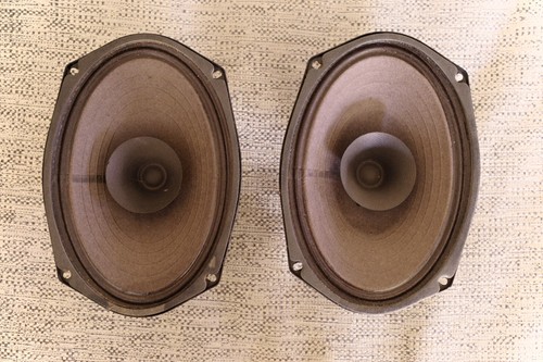 Pair speakers for - 9",