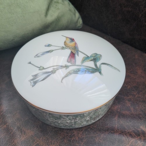 Wedgwood humming birds - birds, 1991