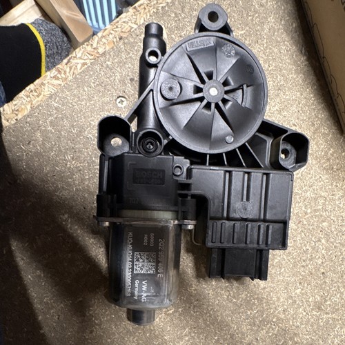 2q2 959 406 front - 406, left