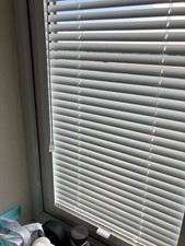 New white venetian blind 405mm x 740mm