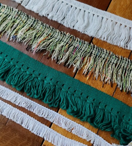 Decorative woollen fringe - decorative,