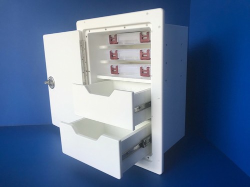 Tackle station 3650 and - station, (3)