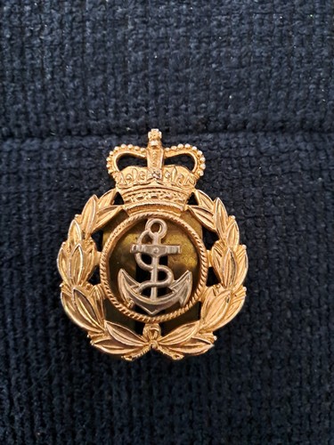Royal navy chief - chief, petty