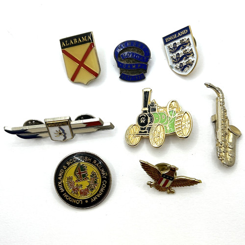 Vintage pin badge bundle - 8,