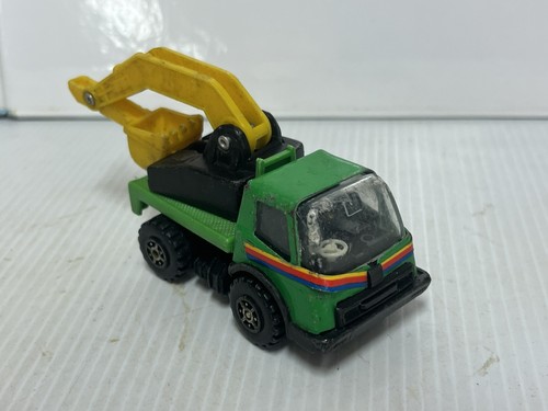 Unbranded crane truck - crane, green