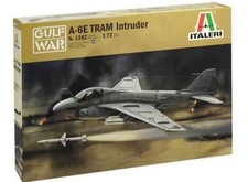 Italeri 1392 1/72 A-6E Tram