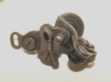 66k  SINGER SEWING  Bobbin Winder (from m/c F597578)