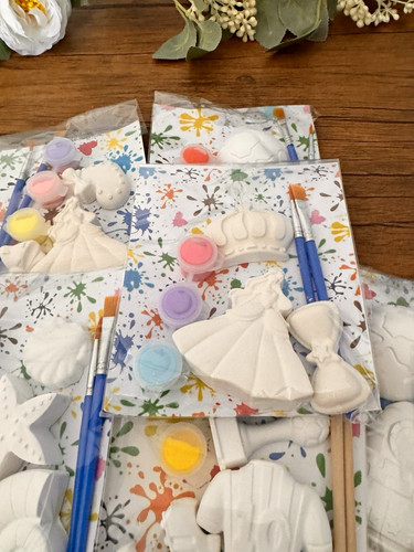 Paint your own - plaster, craft
