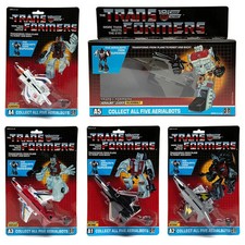 TRANSFORMERS SUPERION AERIALBOTS CARDED G1 COMBINER NEW SEALED + G1 GUIDE BOOK