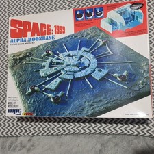 MPC 812/06 - Space 1999 Moon Base Alpha  Scene Model Kit opened unused box wear