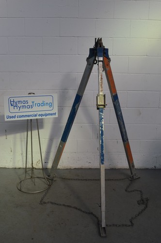 Sala recue tripod manhole - sala,
