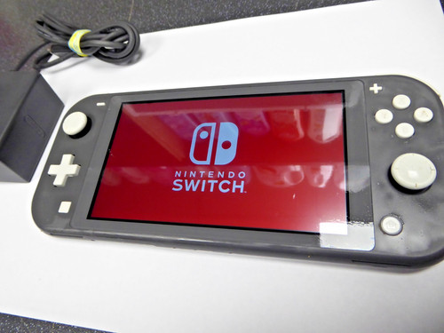 Nintendo switch lite - nintendo,