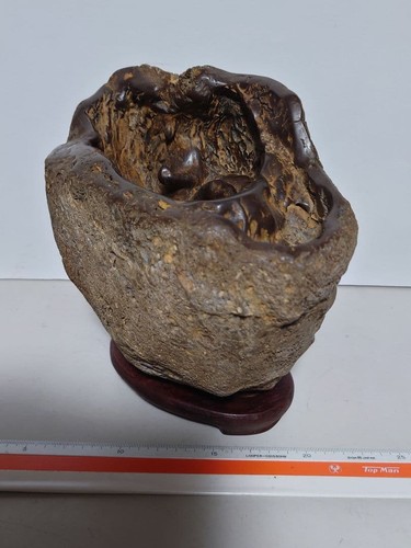 Japanese suiseki dent stone - suiseki,