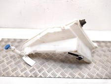 Range Rover Vogue windscreen washer bottle and pumps L405 2017