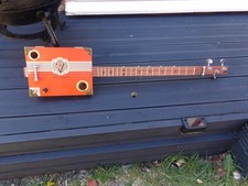 3 STRING HOMEMADE FRETTED