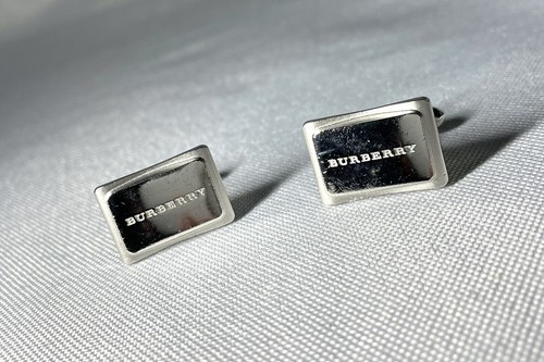 Auth rare burberry cufflinks - [rare],