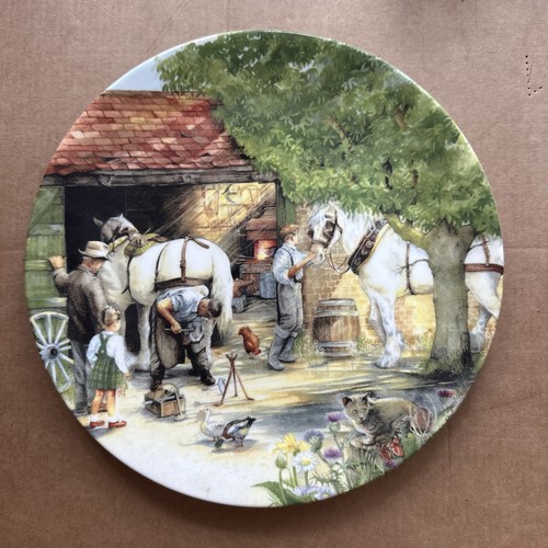 Vintage collectors plate royal - collectors,