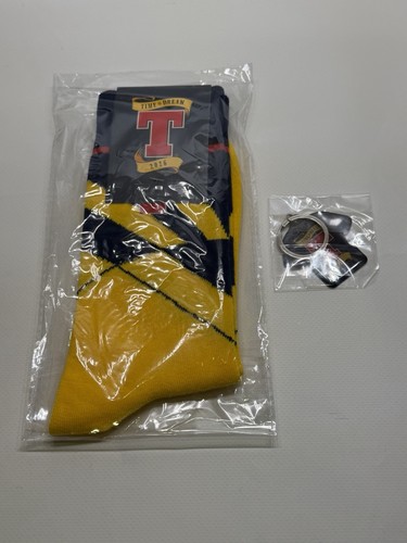 Tennents socks and keyring - socks,