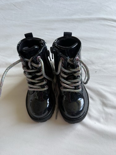 Girls size next glittery - 3,