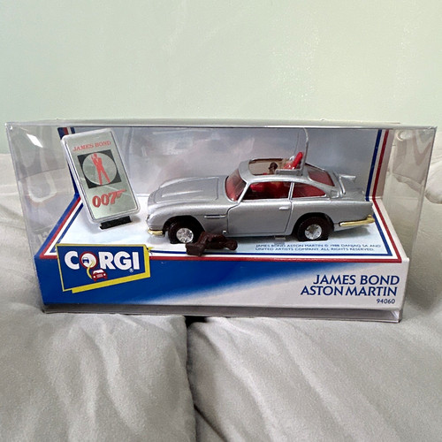 Corgi james bond aston - james,
