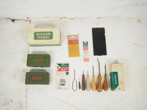 Vintage singer sewing machine - singer,