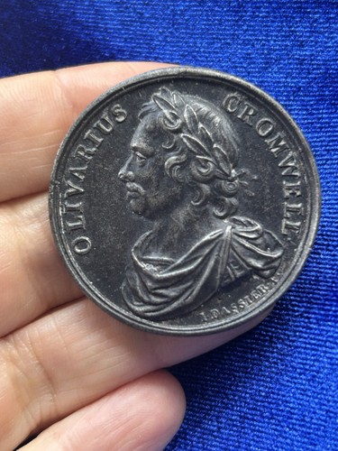 Oliver cromwell commemorative - oliver,