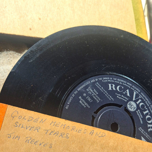 Jim reeves golden memories and - golden,