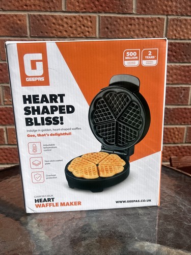 Geepas waffle maker - waffle,