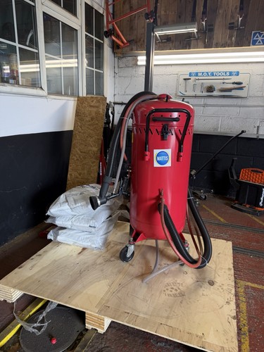 Sand blast suction - sand,