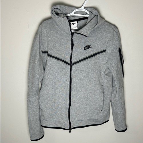 Nike heather gray tech fleece - heather,