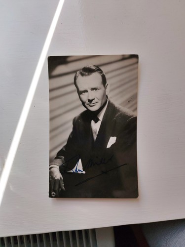 Sir john mills english - sir,