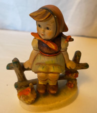 Vintage Goebel Hummel, Girl