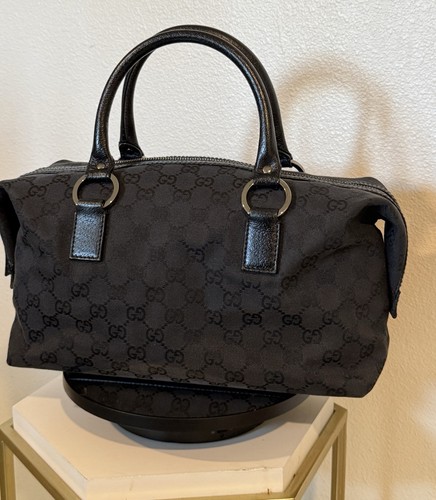Authentic gucci black - authentic,