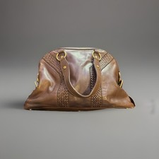 Yves Saint Laurent YSL Muse