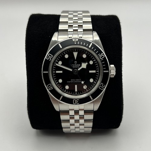 Tudor black bay monochrome - tudor,