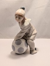 Lladro " Girl with Ball " 1177