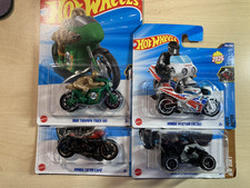 Hot wheels bundle x 4