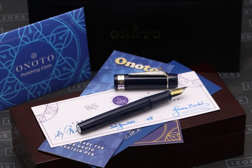 Onoto magna the queen - magna, queen's