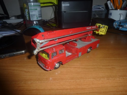 Simon snorkel fire engine - snorkel,