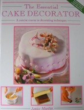 The Essential Cake Decorator