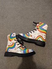 Offbeat Sweetie Rainbow