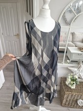 Burberry Fall 2001 Vintage Y2K