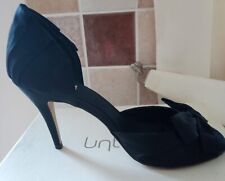 Untold Size 6 Shoe