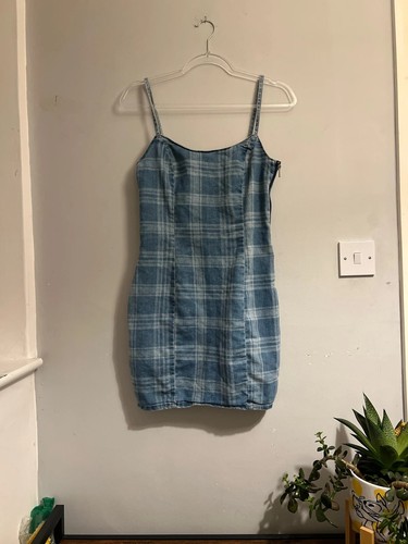 Divided size 40 check - size, 12