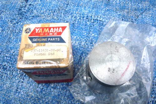 Yamaha ycs1 1968 - yamaha, piston
