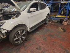NISSAN QASHQAI TEKNA CONNECTA J11 2014 ON FOR BREAKING AND SPARES/REPAIRS PARTS