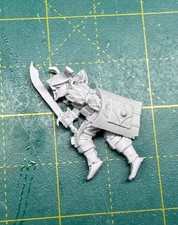 GW LotR Mini Easterling middle