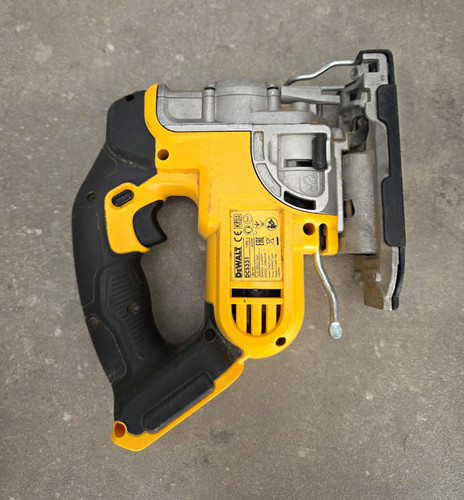 Dewalt dcs331 18v ion - xr, li-ion