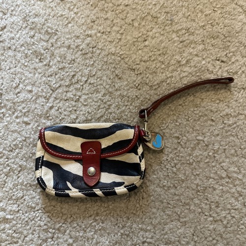 Dooney bourke zebra wristlet - zebra,