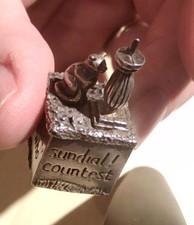 Silver Scenes Ltd.  1992 Sundial and Cat square Trinket Box